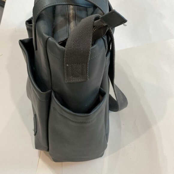 SKIP HOP GREENWICH DIAPER BAG SMOKE - Picture 9 of 16